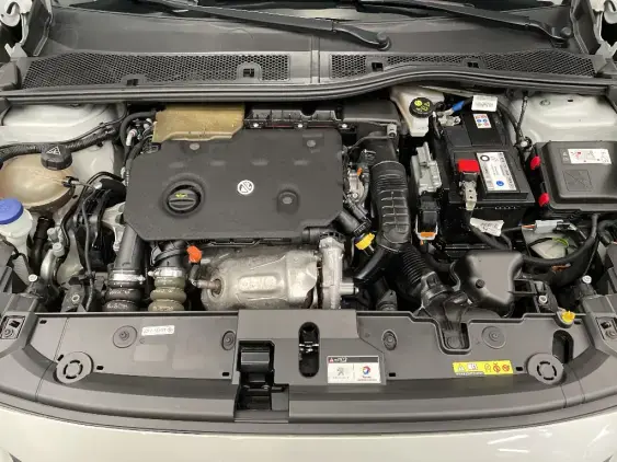 PEUGEOT 208 BUSINESS R II - voiture d'occasion - Photo 20