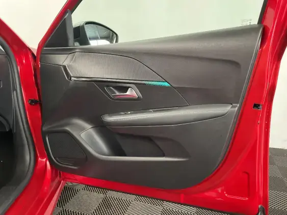 PEUGEOT 208 BUSINESS R II - voiture d'occasion - Photo 20