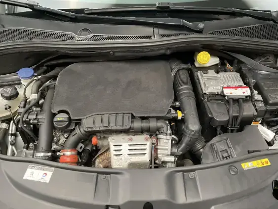 PEUGEOT 2008 - voiture d'occasion - Photo 21