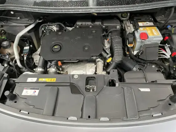 PEUGEOT 3008 II - voiture d'occasion - Photo 21