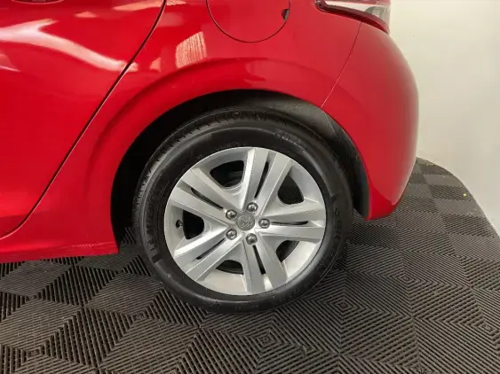 PEUGEOT 208 - voiture d'occasion - Photo 24