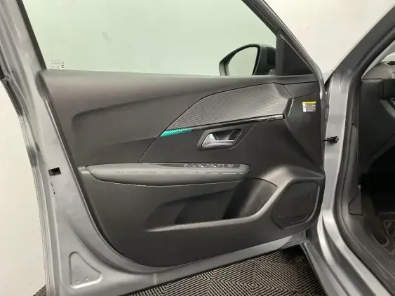 PEUGEOT 208 BUSINESS R II - voiture d'occasion - Photo 19