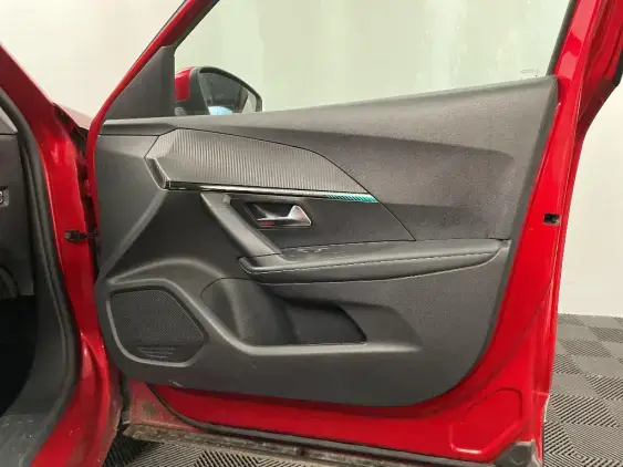 PEUGEOT 2008 II - voiture d'occasion - Photo 20