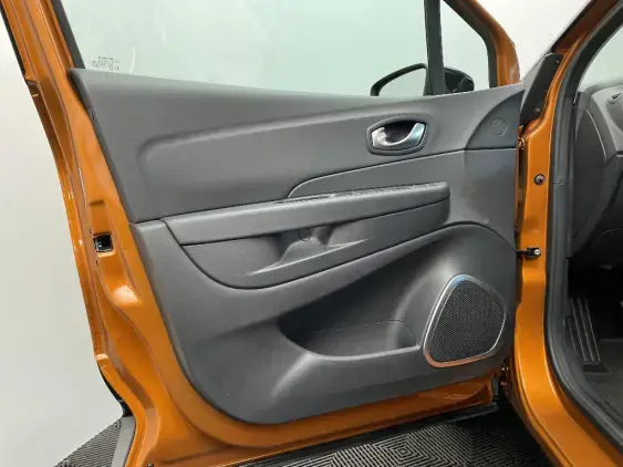 RENAULT CAPTUR - voiture d'occasion - Photo 19