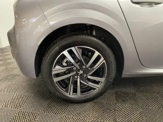 PEUGEOT 208 BUSINESS R II - voiture d'occasion - Photo 25