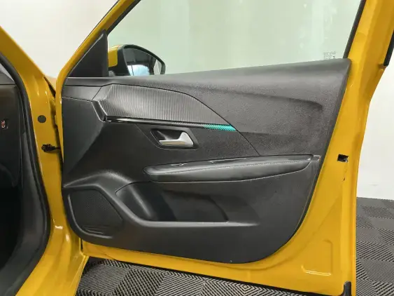 PEUGEOT 208 BUSINESS R II - voiture d'occasion - Photo 20