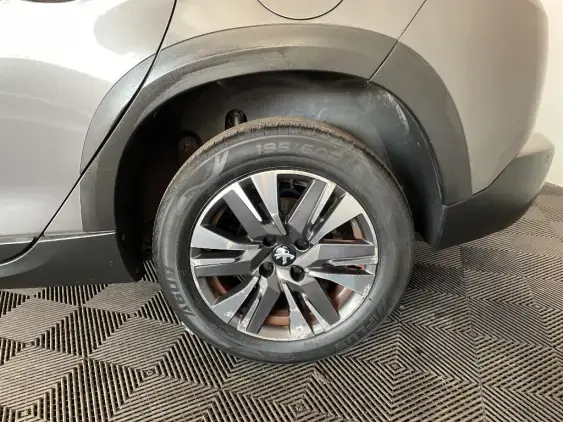 PEUGEOT 2008 - voiture d'occasion - Photo 24