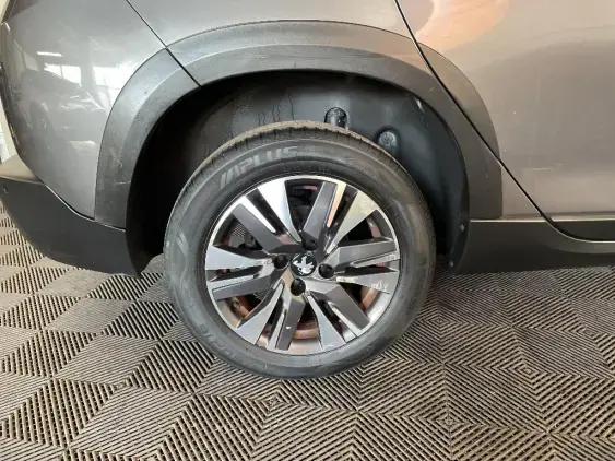 PEUGEOT 2008 - voiture d'occasion - Photo 25