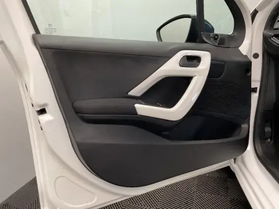 PEUGEOT 208 - voiture d'occasion - Photo 18