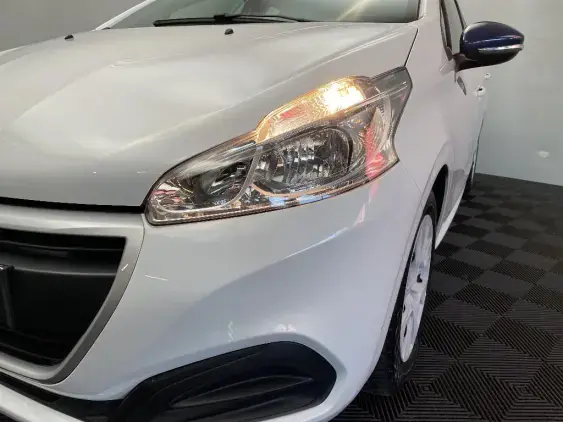 PEUGEOT 208 - voiture d'occasion - Photo 21