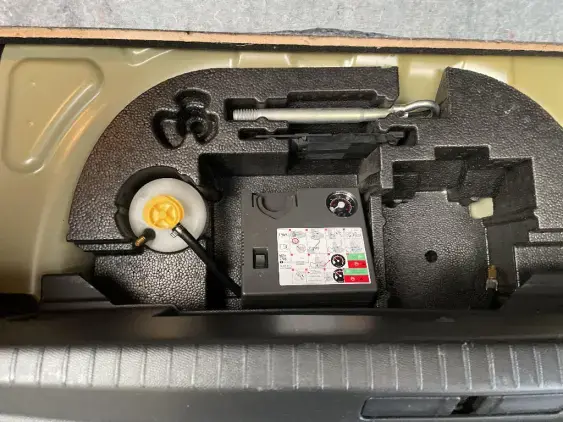 PEUGEOT 208 ELECTRIQUE II - voiture d'occasion - Photo 17