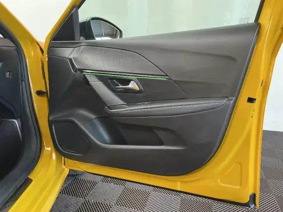 PEUGEOT 208 ELECTRIQUE II - voiture d'occasion - Photo 20