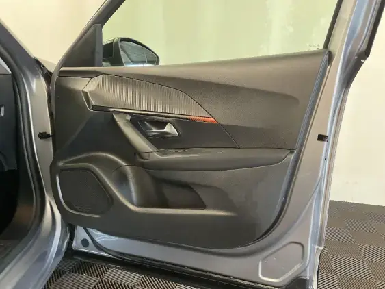 PEUGEOT 2008 ELECTRIQUE II - voiture d'occasion - Photo 20