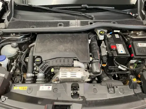 PEUGEOT 2008 II - voiture d'occasion - Photo 21