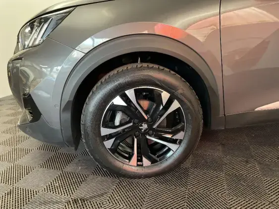 PEUGEOT 2008 II - voiture d'occasion - Photo 23