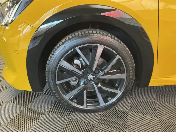 PEUGEOT 208 BUSINESS R II - voiture d'occasion - Photo 23