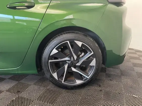 PEUGEOT 308 III - voiture d'occasion - Photo 24