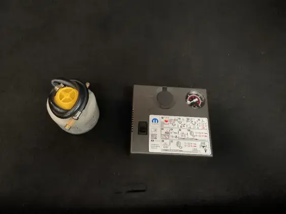 PEUGEOT 208 BUSINESS R II - voiture d'occasion - Photo 16