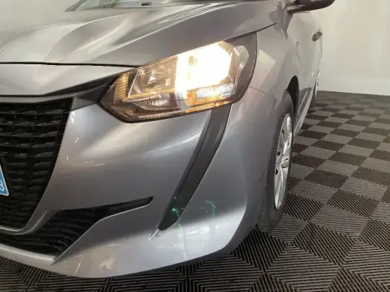 PEUGEOT 208 BUSINESS R II - voiture d'occasion - Photo 21