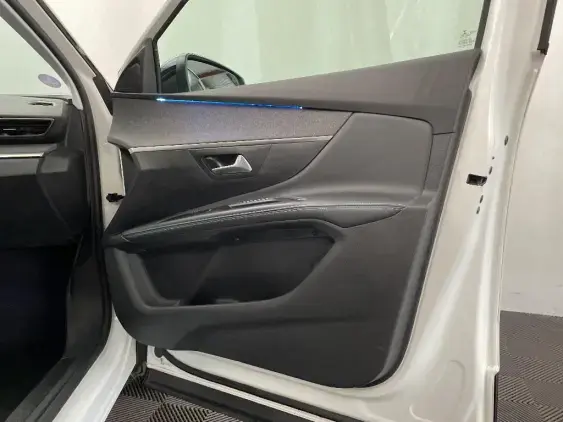 PEUGEOT 5008 II - voiture d'occasion - Photo 20