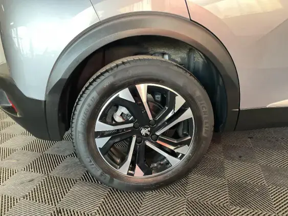 PEUGEOT 2008 II - voiture d'occasion - Photo 25