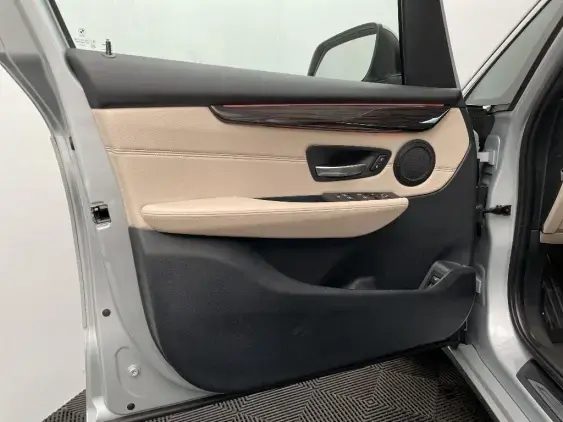 BMW SERIE 1 F21 - voiture d'occasion - Photo 18