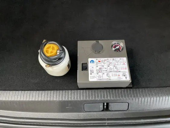 PEUGEOT 2008 II - voiture d'occasion - Photo 17