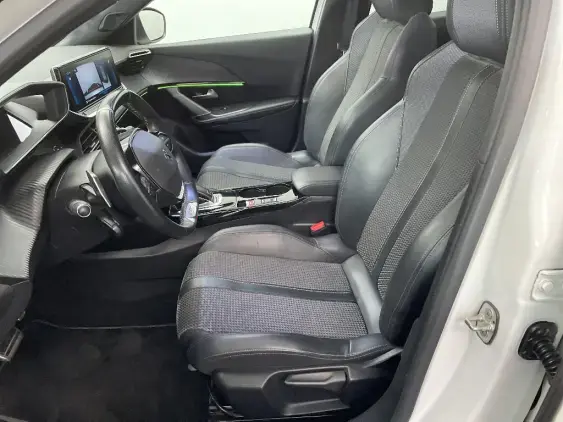 PEUGEOT 2008 II - voiture d'occasion - Photo 18