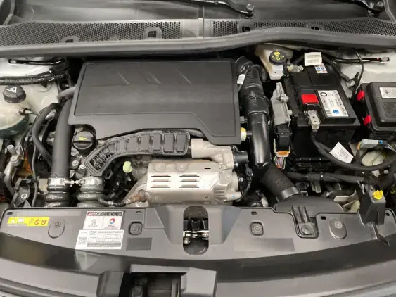 PEUGEOT 2008 II - voiture d'occasion - Photo 21