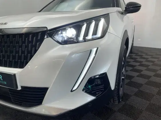 PEUGEOT 2008 II - voiture d'occasion - Photo 22