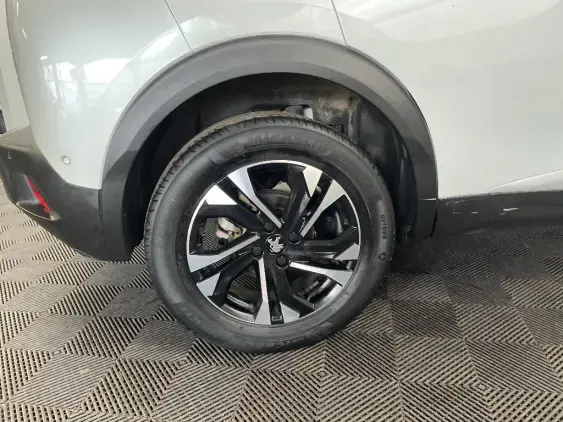 PEUGEOT 2008 II - voiture d'occasion - Photo 24