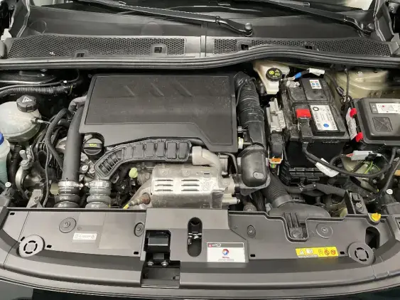 PEUGEOT 208 II - voiture d'occasion - Photo 21