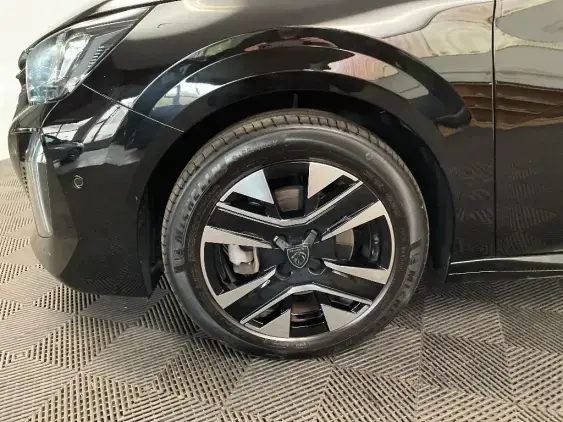 PEUGEOT 208 II - voiture d'occasion - Photo 23