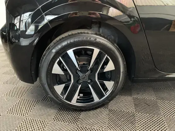 PEUGEOT 208 II - voiture d'occasion - Photo 25