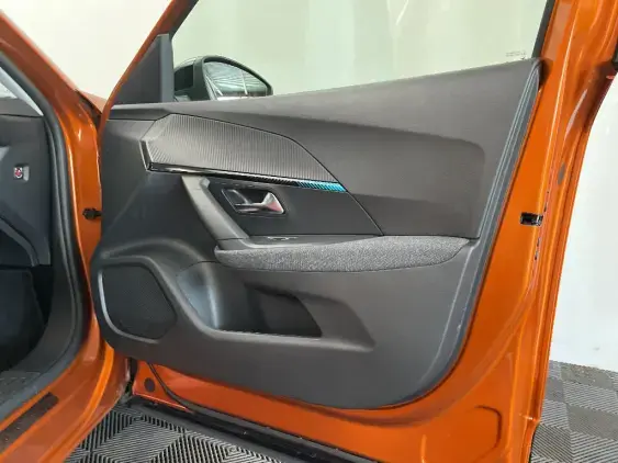 PEUGEOT 2008 II - voiture d'occasion - Photo 20