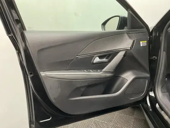 PEUGEOT 208 ELECTRIQUE II - voiture d'occasion - Photo 19
