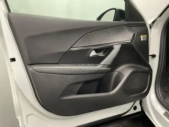 PEUGEOT 2008 II - voiture d'occasion - Photo 19