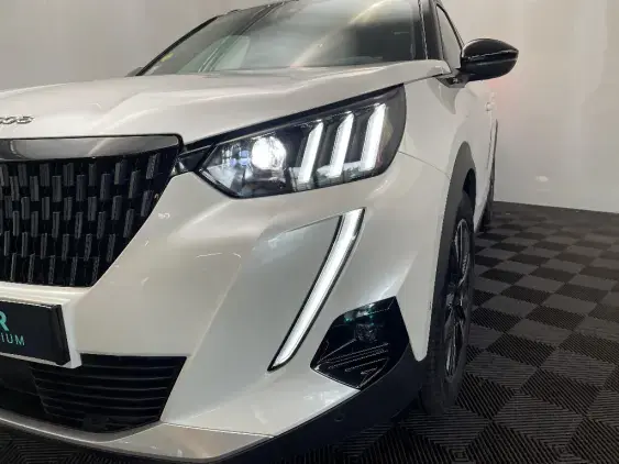 PEUGEOT 2008 II - voiture d'occasion - Photo 22