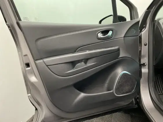 RENAULT CAPTUR - voiture d'occasion - Photo 19