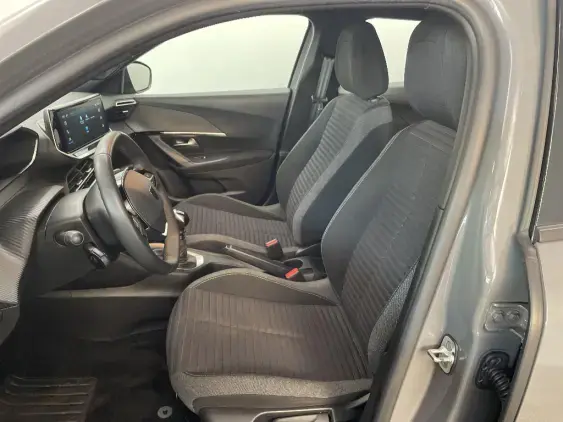 PEUGEOT 2008 II - voiture d'occasion - Photo 18