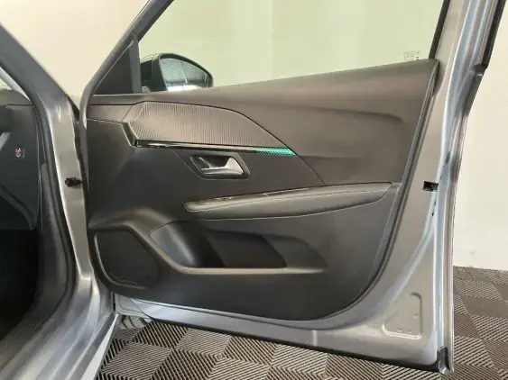 PEUGEOT 208 ELECTRIQUE II - voiture d'occasion - Photo 20
