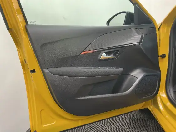 PEUGEOT 208 II - voiture d'occasion - Photo 19