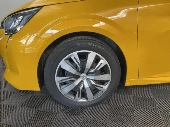 PEUGEOT 208 II - voiture d'occasion - Photo 23