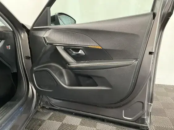 PEUGEOT 2008 II - voiture d'occasion - Photo 20
