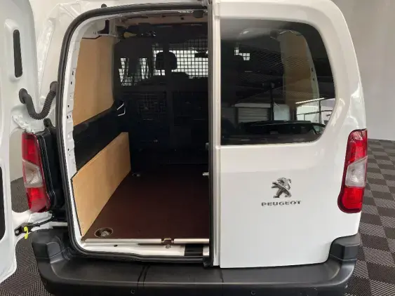 PEUGEOT PARTNER III - voiture d'occasion - Photo 16