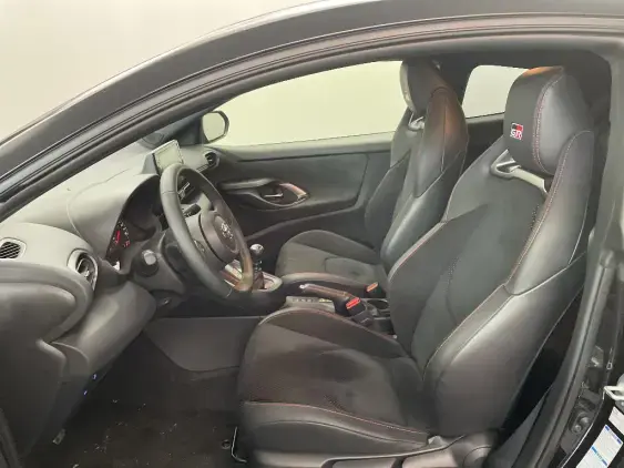 TOYOTA YARIS IV - voiture d'occasion - Photo 18