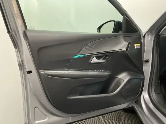 PEUGEOT 208 ELECTRIQUE II - voiture d'occasion - Photo 19