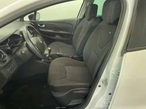 RENAULT CLIO IV - voiture d'occasion - Photo 17