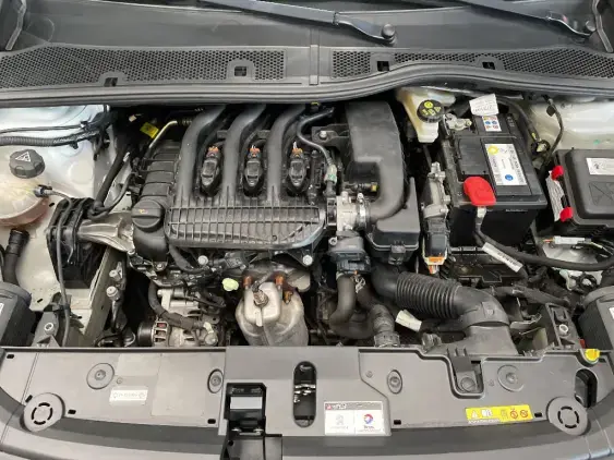 PEUGEOT 208 II - voiture d'occasion - Photo 20