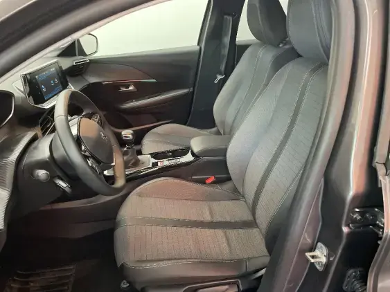 PEUGEOT 208 II - voiture d'occasion - Photo 18